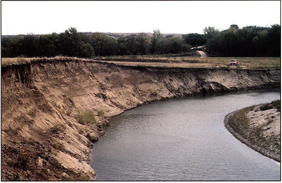 Photograph of the cutbank at the Claussen site.
