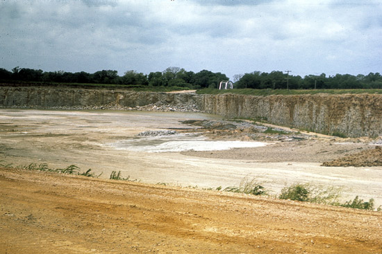 AL-Iola-Limestone-quarry