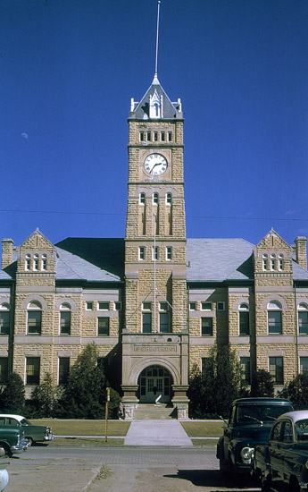 MC-County-Courthouse
