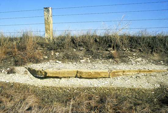 RS-fencepost-limestone