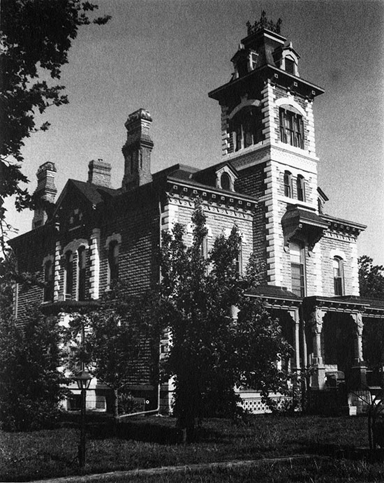 Black and white photo of Lebold-Vahsholtz house in Abilene.