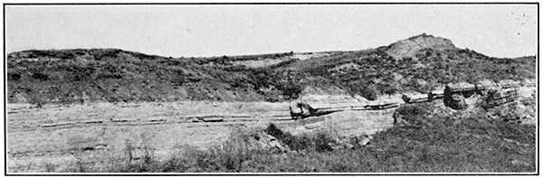 Black and white photo of contact of the Graneros shale and Dakota sandstone.