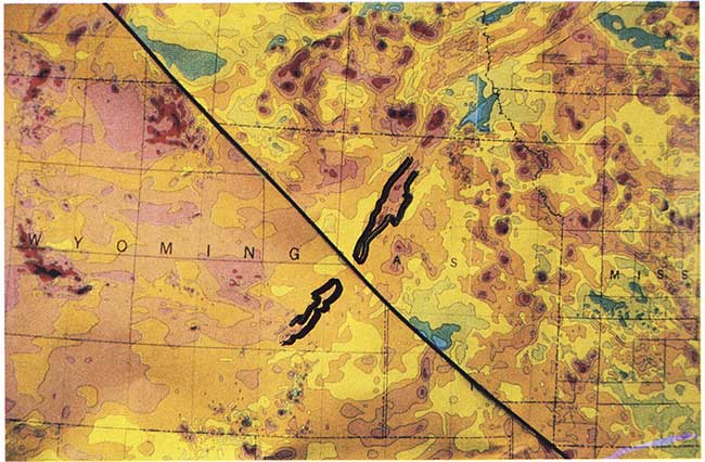 Correlation of anomalies of the CNARS in Kansas using Magnetic map.