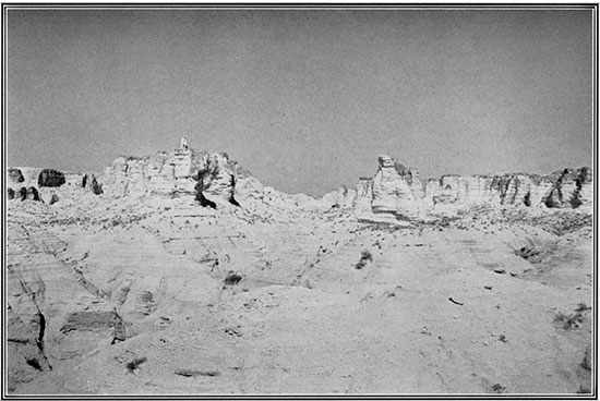 Black and white photo of Niobrara chalk in Logan County.