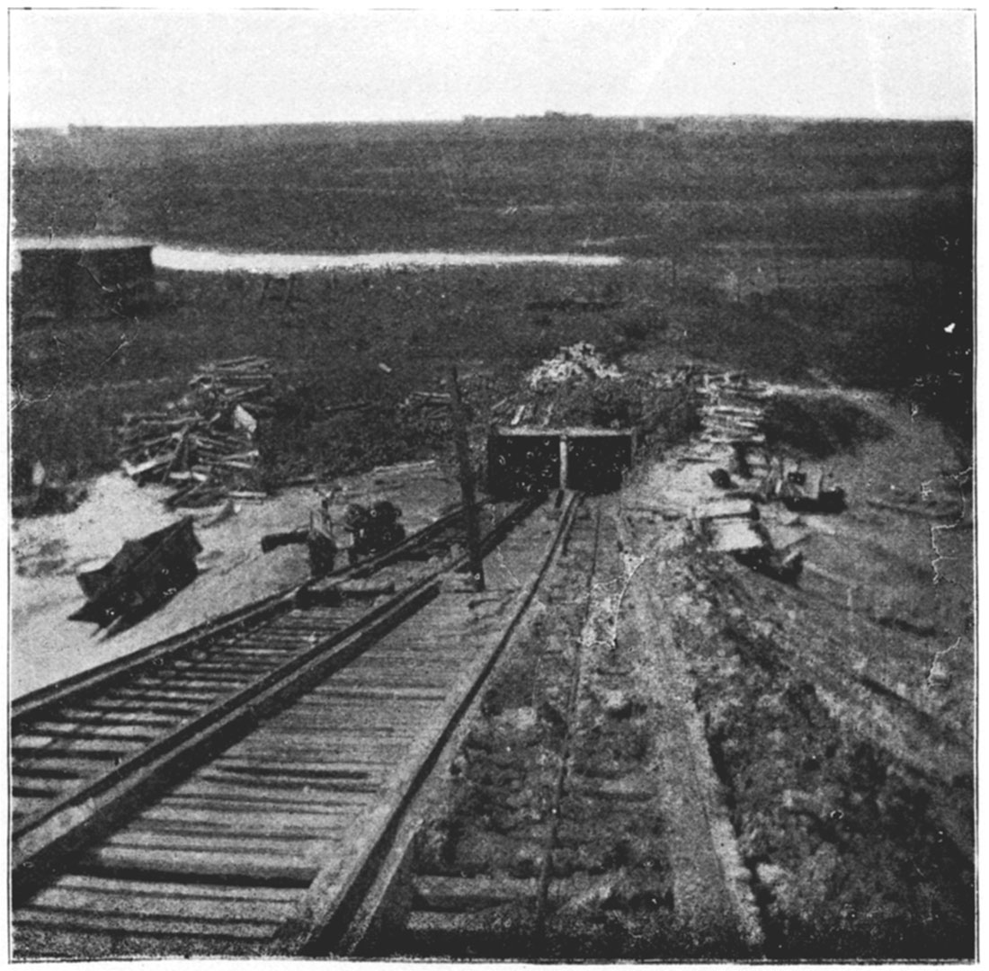 Black and white photo of Entrance to drift slope mine, Weir City.