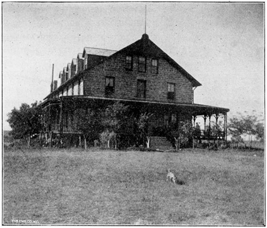 Black and white photo of Hotel at Waconda, Great Spirit Springs.